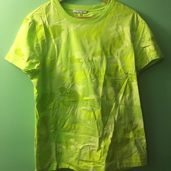 NWOT Men’s Valentino Fluorescent yellow camo tshirt - Picture 3 of 16